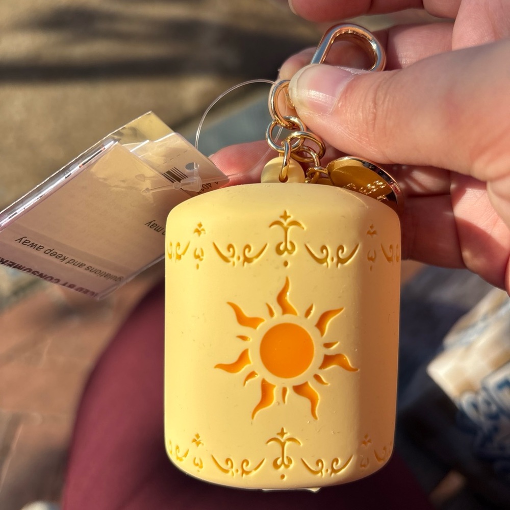 NWT Bath and body works Rapunzel hand sanitizer holder keychain